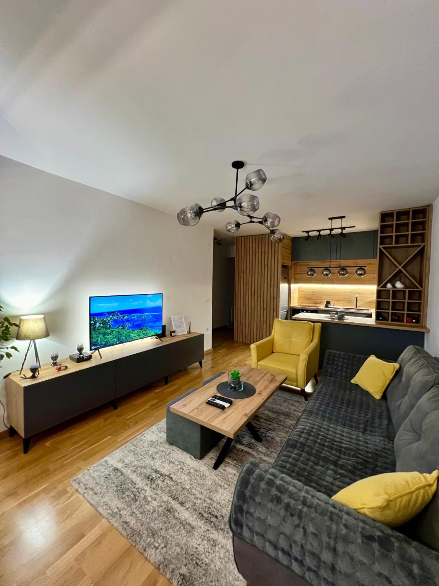 Aj Luxe Residence Skopje Esterno foto