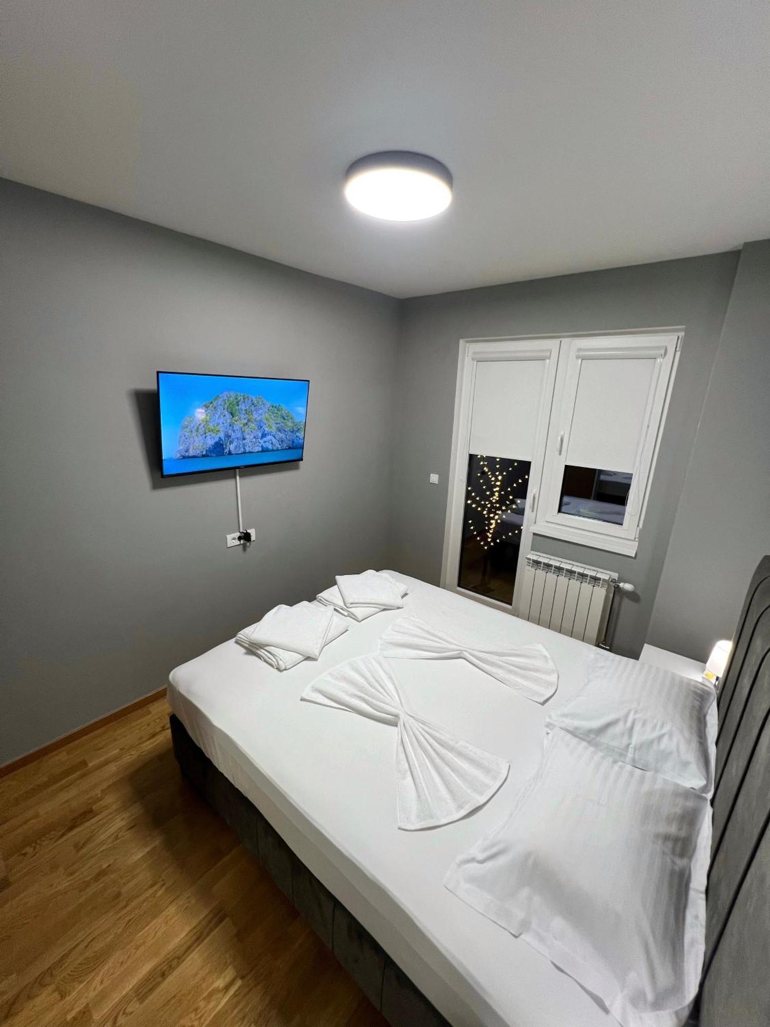 Aj Luxe Residence Skopje Esterno foto